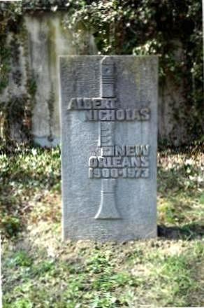 Grabstein Albert Nicholas